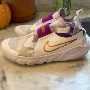 Nike Flex Runner size 3y